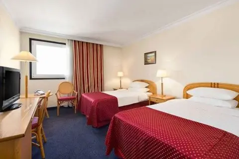 Ramada by Wyndham Sofia City Center in Sofia — foto 7