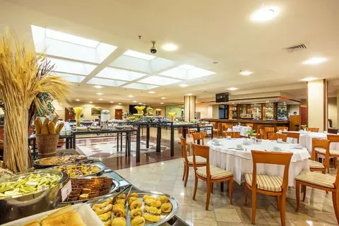 Ramada by Wyndham Sofia City Center in Sofia — foto 4