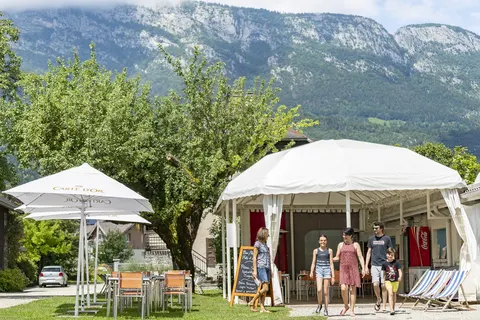 Camping La Ferme De La Serraz foto 16