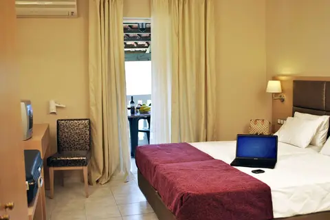 Hotel Plessas Palace in Alykanas — foto 4