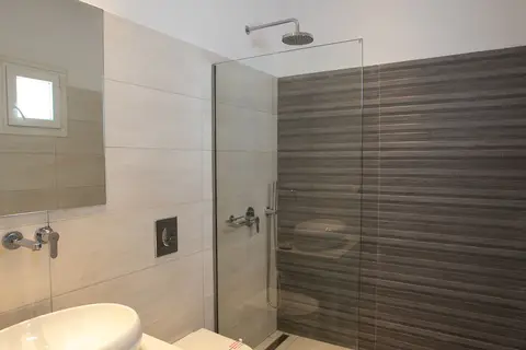 The George Hotel in Πλατύς Γιαλός — foto 20