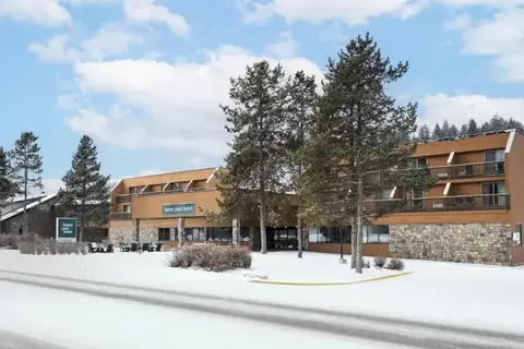 Forest Park Hotel in Jasper