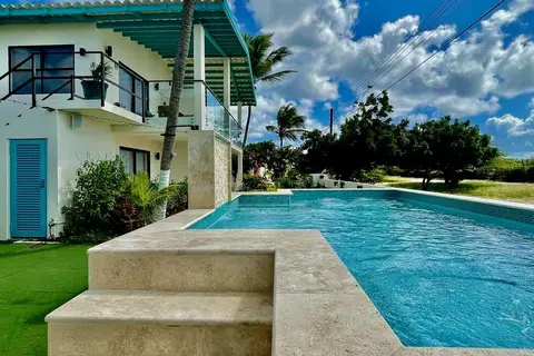 Vistalmar Ocean Suites in Wayaca
