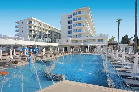 Nelia Beach Hotel in Ayia Napa — foto 12