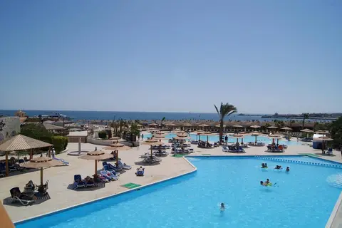 Aladdin Beach Resort in الهضبه — foto 10