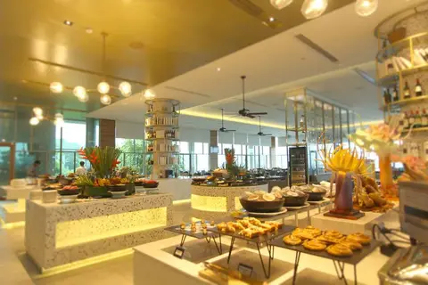 Wyndham Grand Phuket Kalim Bay in กมลา — foto 27