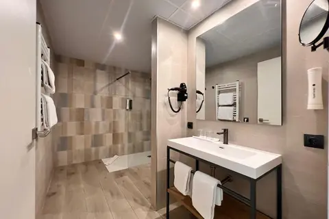 Hotel Maya Alicante in Alicante — foto 16