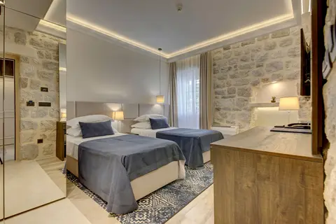 Leon Coronato Heritage Hotel in Perast — foto 4