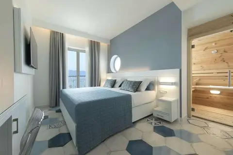 Lloyd's Baia Hotel in Vietri sul Mare — foto 12