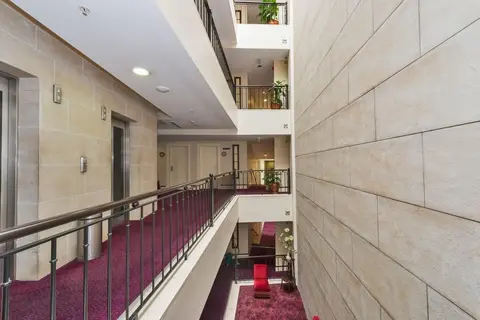Beyaz Saray in Fatih — foto 3
