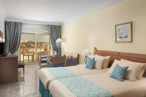 Royal Lagoons Resort & Aqua Park in الهضبه — foto 6
