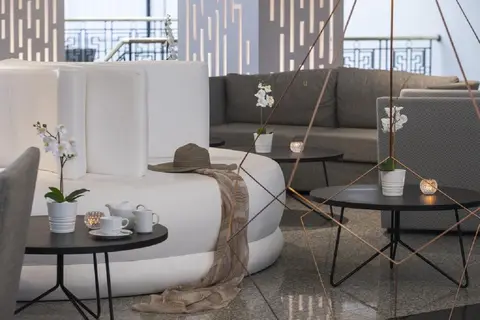 Odessa Beach Hotel in Παραλίμνι — foto 8