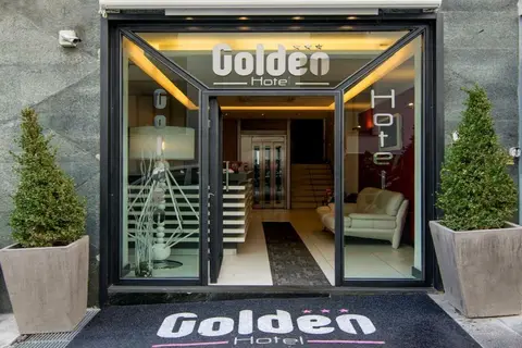 Golden in Napels