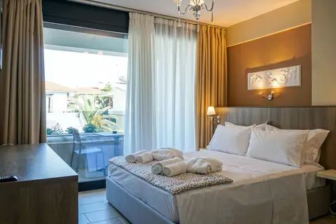 Agnes Deluxe Hotel in Πευκοχώρι — foto 9
