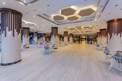 Rewaya Luxury Resort in الاحياء — foto 21