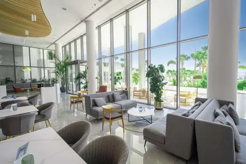 Radisson Larnaca Beach Resort in Ορόκλινη — foto 10
