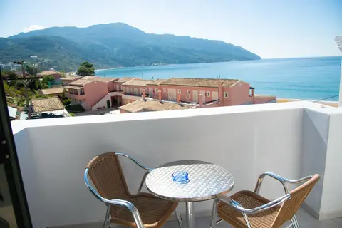 Belle Helene Hotel in Βαθύ — foto 20