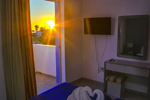Sunshine Hotel & Apartments in Τιγκάκι — foto 27
