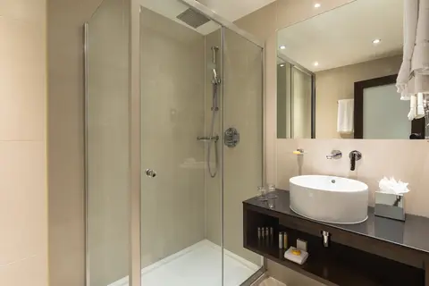 Park Grand London Heathrow in Londen — foto 29