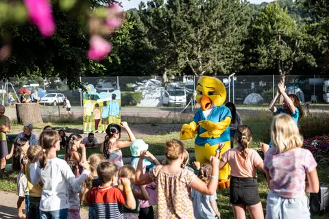 Camping Paradis L Europe in Murol — foto 4