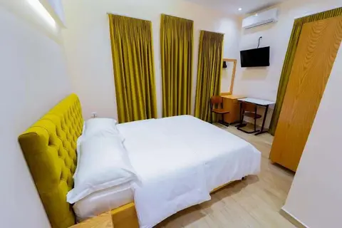 SR99 Hotel in Tirana, foto 5