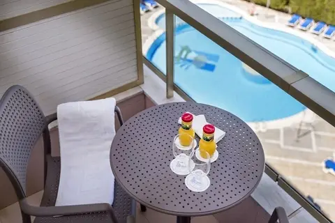 Olympus Palace in Salou — foto 18