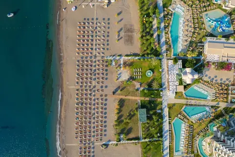 Pegasos Deluxe Beach Hotel in Φαληράκι