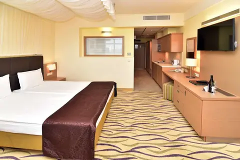 Flamingo Grand Hotel & Spa in Оброчище — foto 5