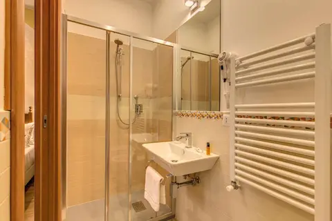 Top Floor Colosseo Guesthouse in Rome — foto 16