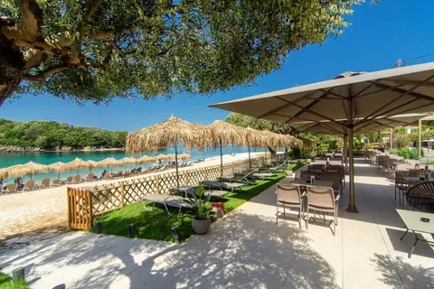 Prima Vista Boutique Hotel in Σύβοτα