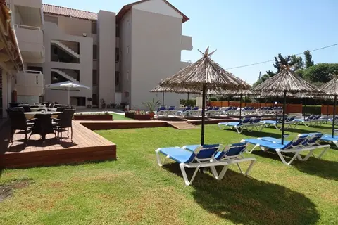 Sunday Hotel in Ιαλυσός — foto 8