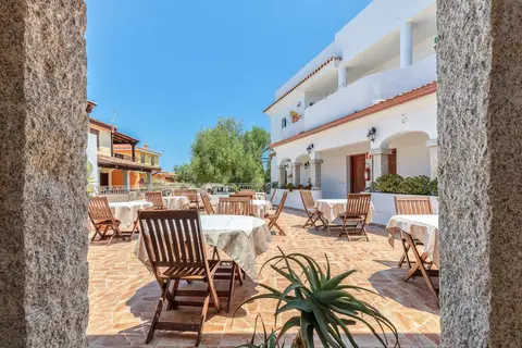 Bonsai Hotel in Santu Diadòru/San Teodoro — foto 3