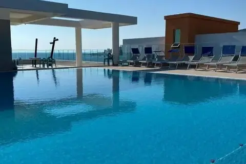 Hotel Triumf in Shëngjin