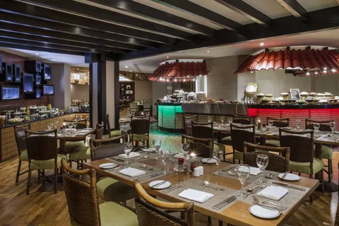 Crowne Plaza Deira in Deira — foto 17