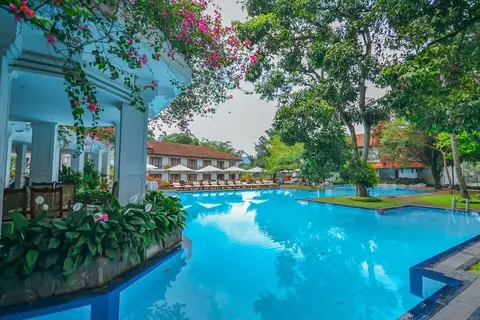Mahaweli Reach Hotel in Katugasthota — foto 13