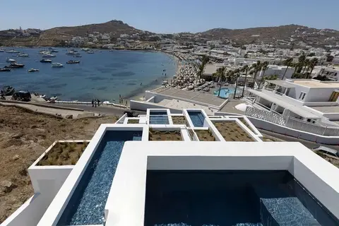 Cubic Hotel in Ορνός — foto 4