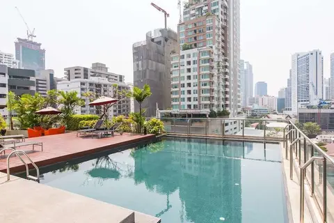 Oakwood Residence Sukhumvit 24 in Bangkok