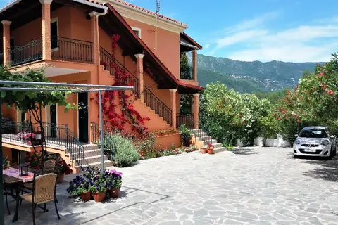 Ziogas Luxury Apartments in Ύψος — foto 30