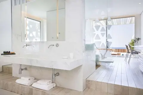 Mykonos Dove Beach Hotel in Πλατύς Γιαλός — foto 24