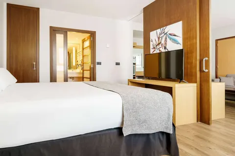 Hotel ILUNION Valencia 4 foto 6