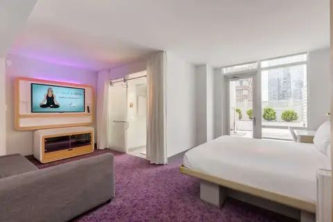 Yotel New York Times Square in New York — foto 18