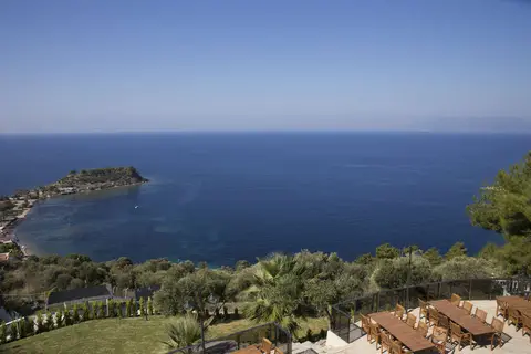 Altamare Hotel in Kuşadası — foto 9