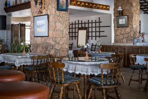 Anais Bay Hotel in Παραλίμνι — foto 13
