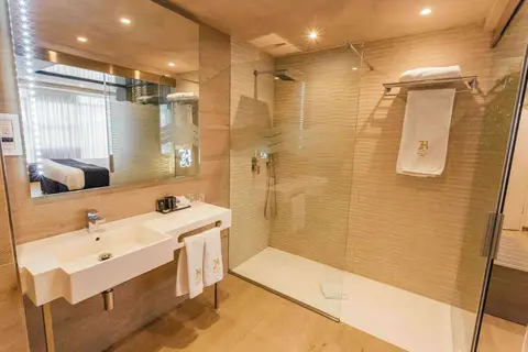 H Hotel in San Ġiljan — foto 14