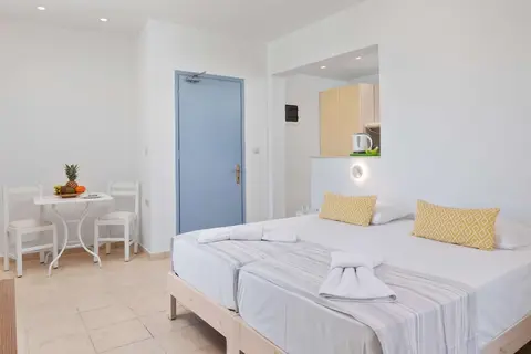 Bella Vista Hotel & Studios in Corfu, Benitses, Greece, foto 29