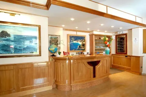 Hotel Cinque Terre in Gardone Riviera — foto 13