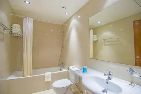 Marlita Hotel Apartments in Παραλίμνι — foto 9