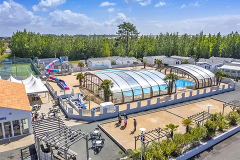 Camping Les Rouilleres in La Tranche-sur-Mer