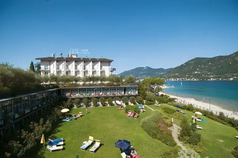 Park Hotel Casimiro Village in San Felice del Benaco — foto 16