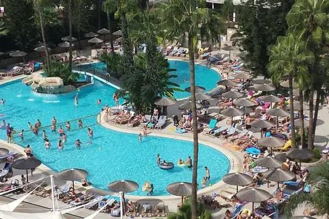 Atlantica Oasis Hotel in Limassol — foto 11
